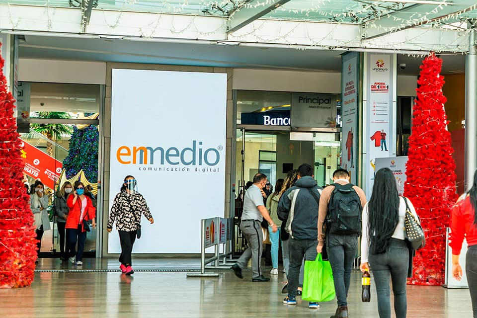 Pantalla Gigante Centro Comercial Unicentro Outdoor